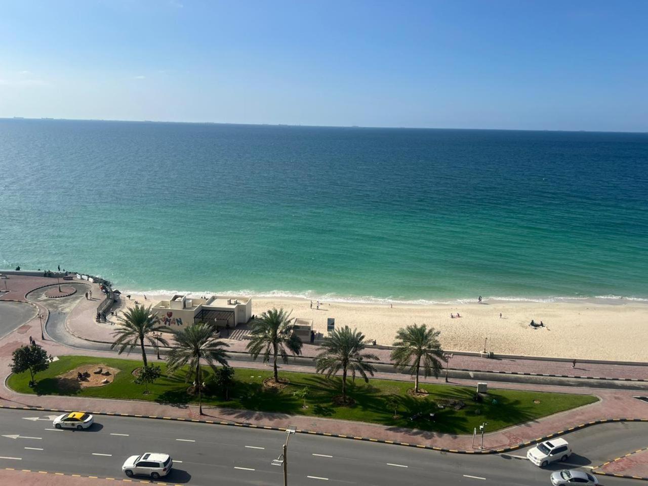 Ocean View Luxury Suites Аджман Экстерьер фото