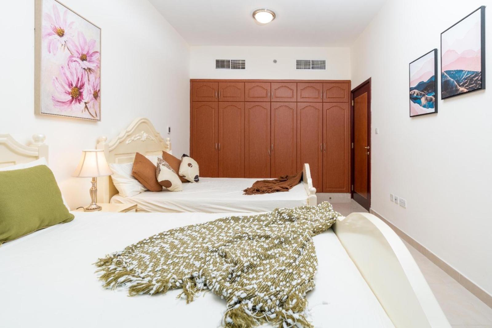 Ocean View Luxury Suites Аджман Экстерьер фото