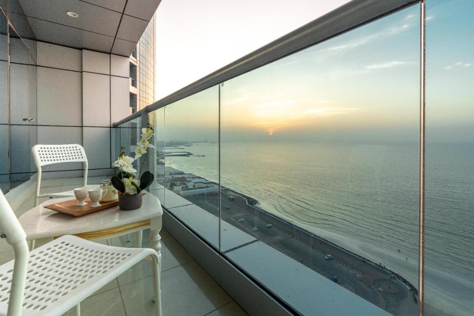 Ocean View Luxury Suites Аджман Экстерьер фото