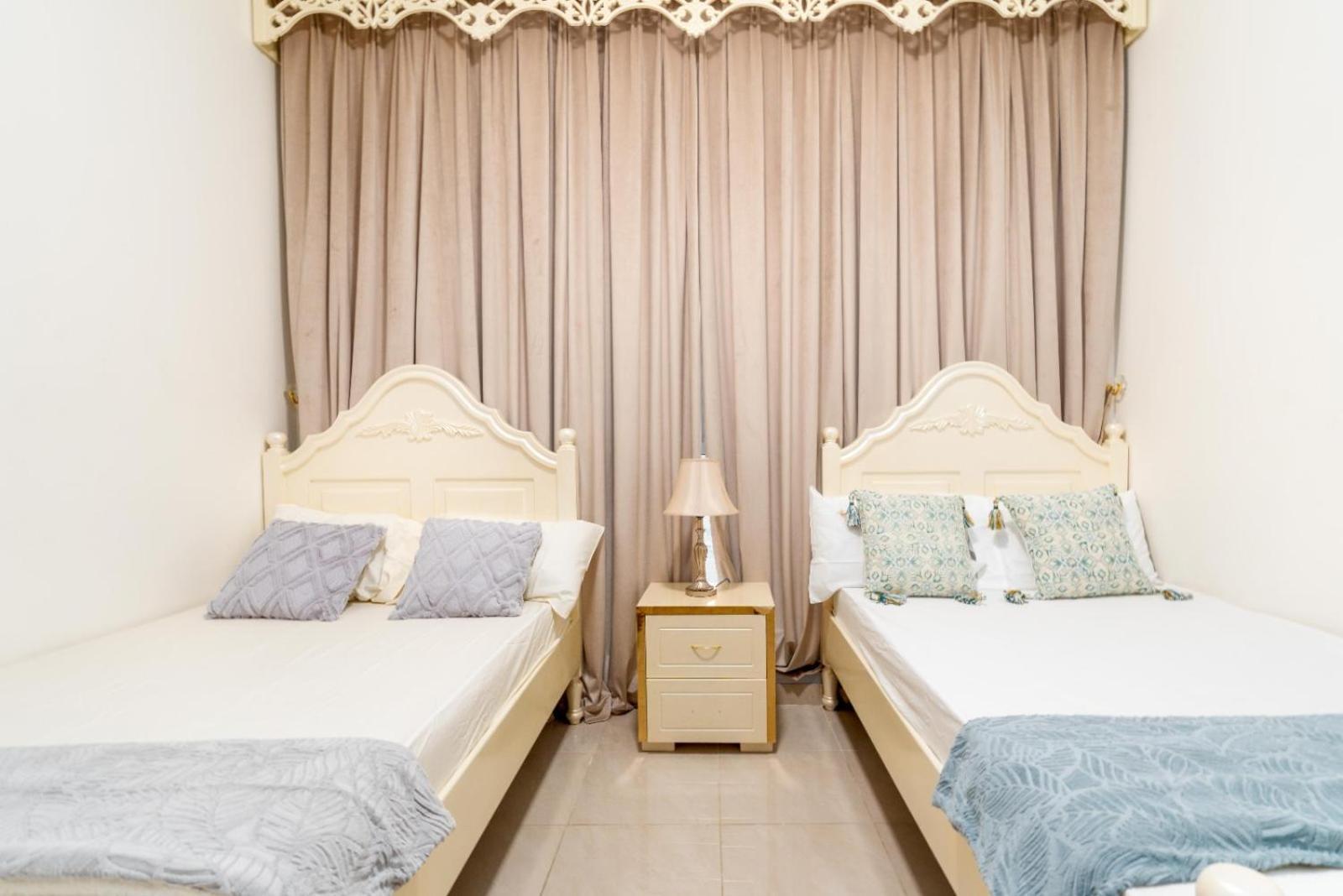 Ocean View Luxury Suites Аджман Экстерьер фото